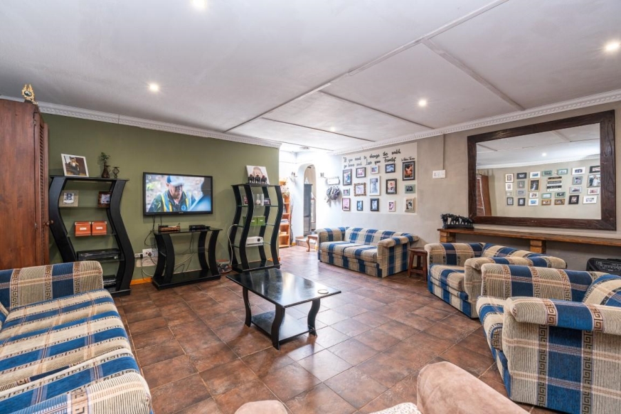 2 Bedroom Property for Sale in Victoria Park Western Cape